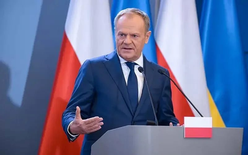 тревога във варшава: държавното ръководство под прицел