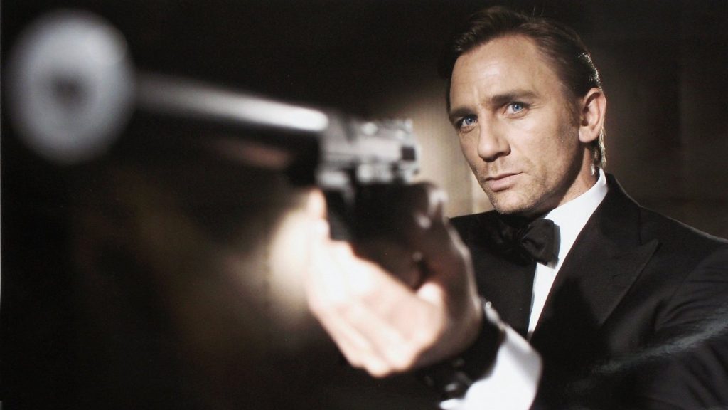 търсенето на новия 007: кой ще влезе в обувките на джеймс бонд?