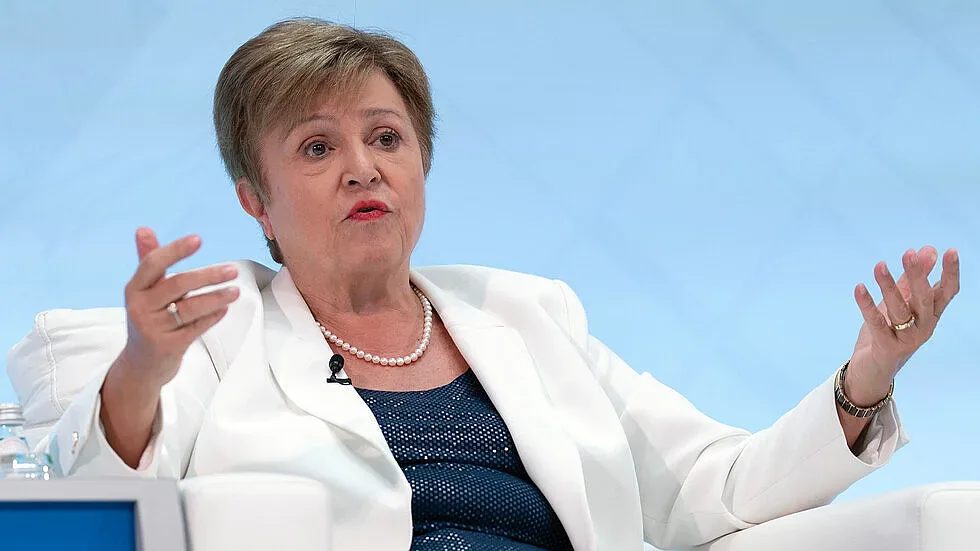 финансова червена лампа: светът се изправя пред дългова криза