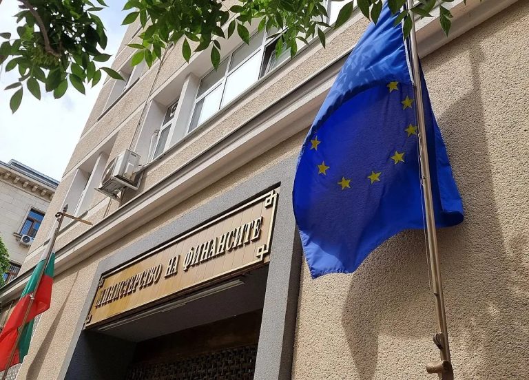 Финансовото министерство отвръща на удара: Обвиненията на ГЕРБ са политическа спекулация
