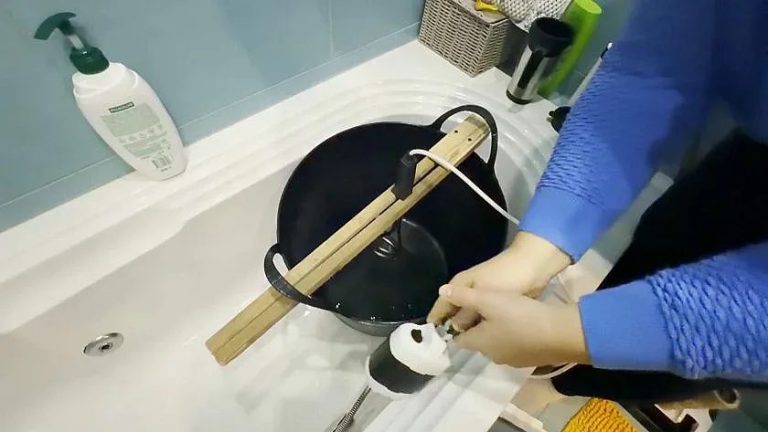Хроника на една „баня“ в кофа: Софиянци са без топла вода от седмици